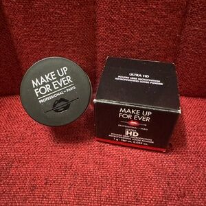 Makeup Forever loose powder. Mini size.
